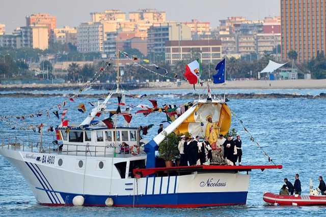 Bari: tra caravelle, chiese leggendarie e "ziaz�", la storia della festa di San Nicola